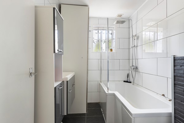 Medium property photo - Van Hallstraat 19, 3317 SW Dordrecht